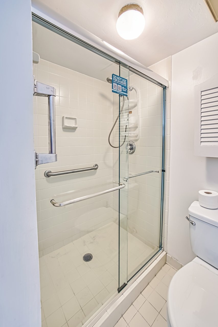 Building Photo - 226 3rd St