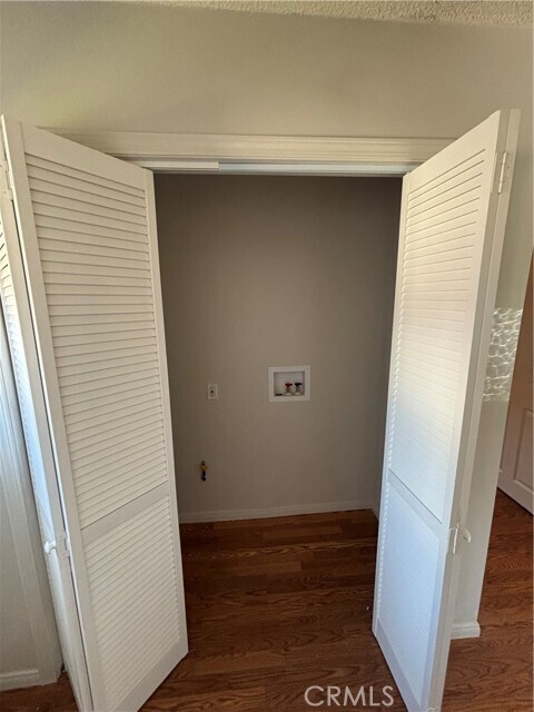 Building Photo - 646 W Belmont St