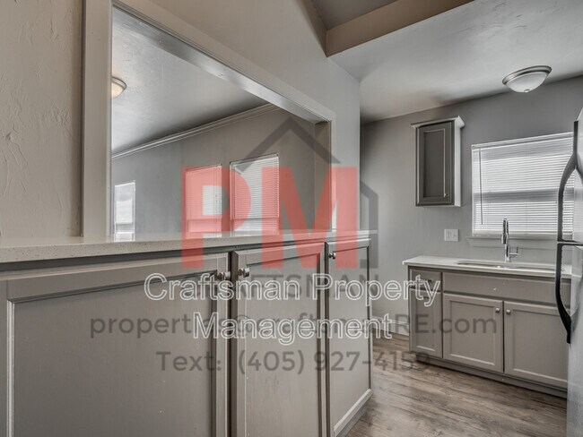 Building Photo - 1514 NW 18th St