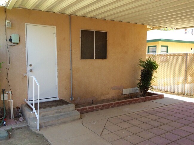 Building Photo - 2923 Peerless Ave