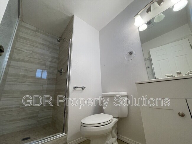 Building Photo - 2240 Stoner St SW