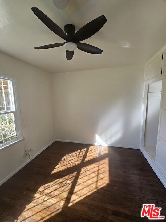 Building Photo - 3311 1/2 W 78th St