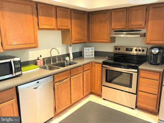 Building Photo - 14140 Honey Hill Ct