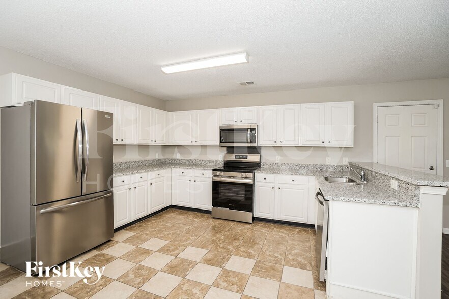 Building Photo - 1000 Golden Aspen Dr