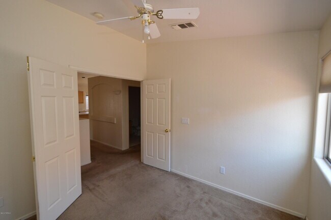 Building Photo - 65 N Shadow Creek Pl