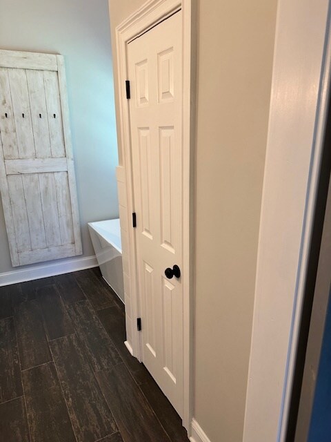 Primary Bath - 4493 Winn St