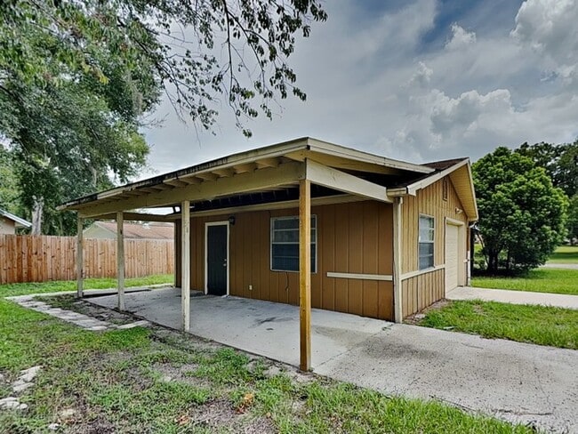 Building Photo - 403 Monroe Ave