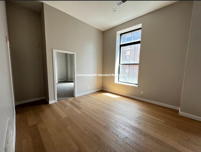 Building Photo - 1661-1663 Washington St. Unit 306