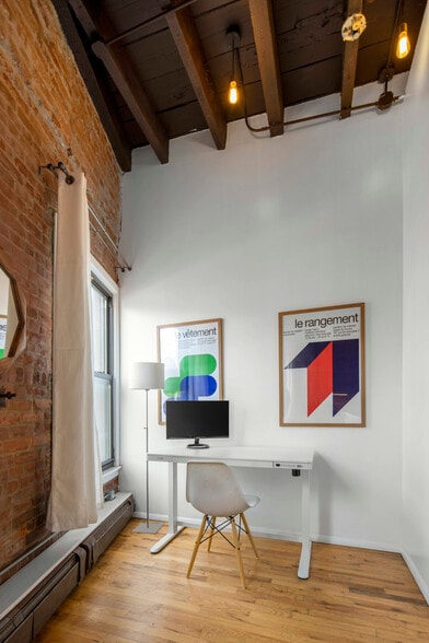 Building Photo - 352 Bowery