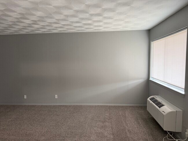 Building Photo - Pine Street Terrace