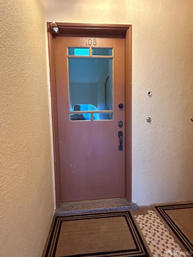 Building Photo - 106 Caselli Ave