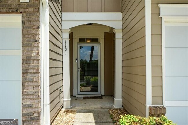 Building Photo - 1781 Waterside Dr