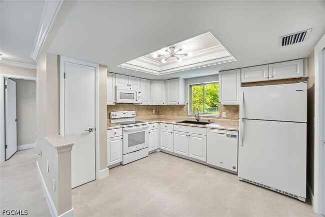 Building Photo - 5824 Algiers St