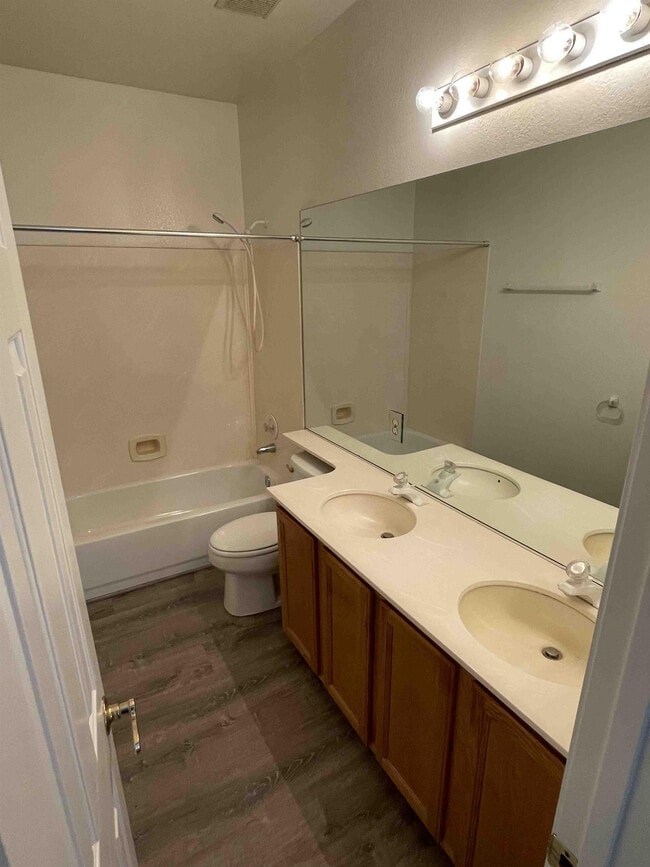 Building Photo - 8609 Highland View