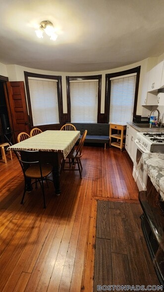 Building Photo - 72 Bay State Rd