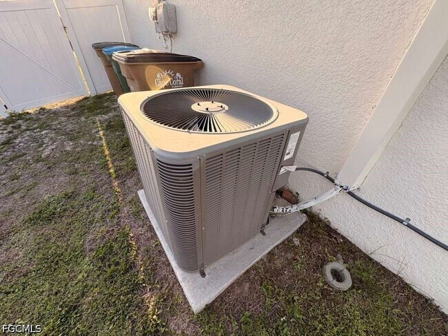 Building Photo - 1129 NW 20th Ave