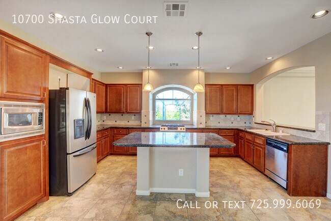 Building Photo - 10700 Shasta Glow Ct