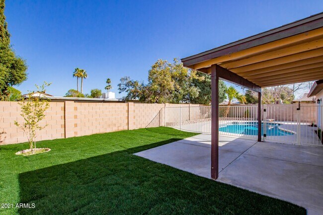 Building Photo - 5138 W Desert Cove Ave