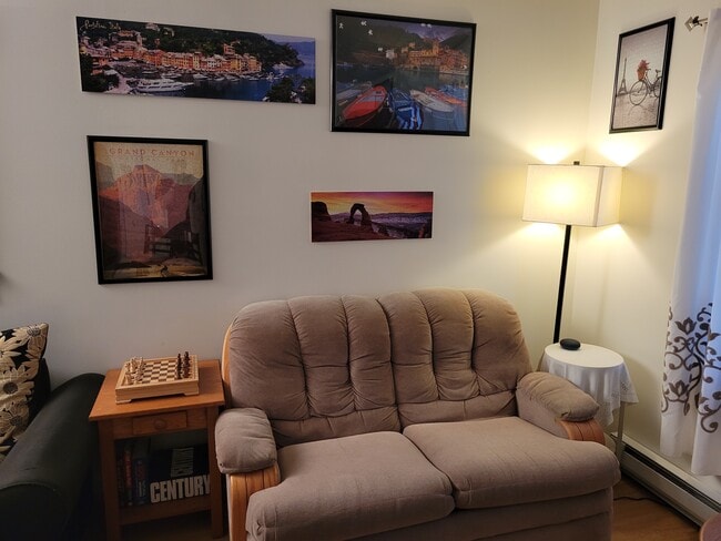 Building Photo - 211-212 W 13th St