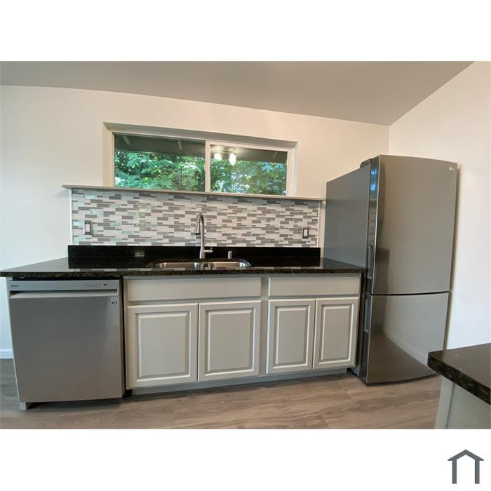 Building Photo - 629 Adele Ave