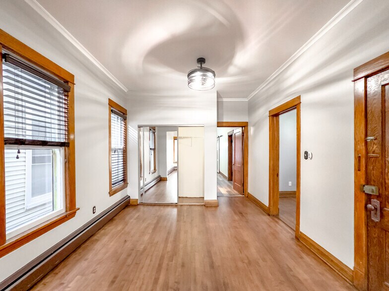 Building Photo - 3415 W McLean Ave