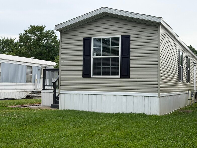 Building Photo - 1306 Scenic Dr