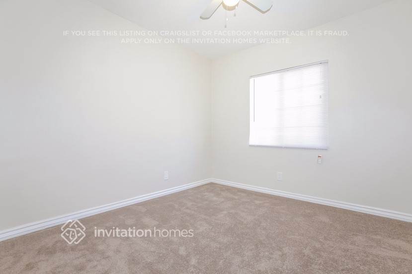 Building Photo - 17552 Cantara St