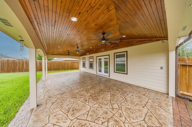 Building Photo - 1122 Reedpoint Dr