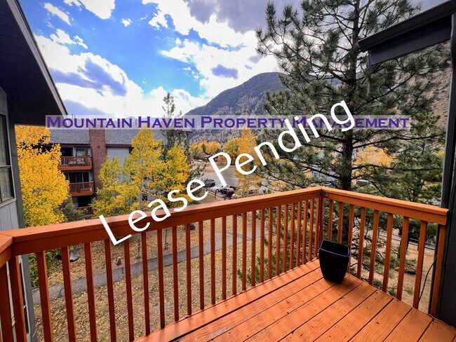 Primary Photo - 1901 Clear Creek Dr