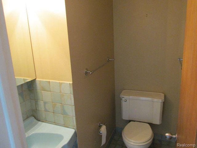 Building Photo - 40 Regents Blvd