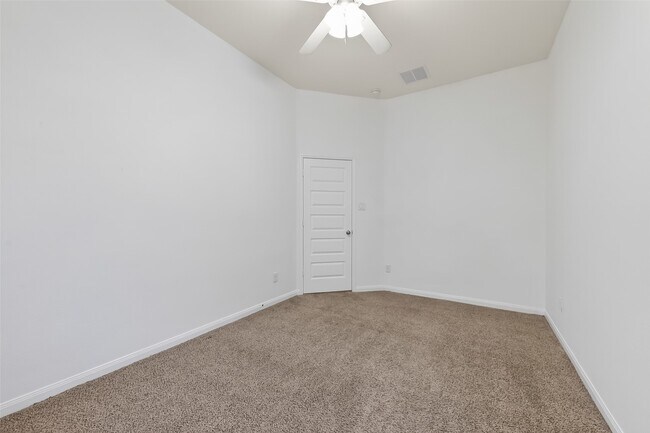 Building Photo - 20515 Bandrock Terrace