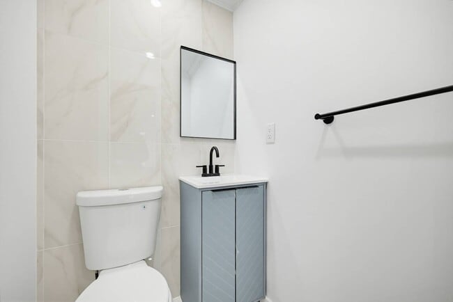 Building Photo - 11 Berry St