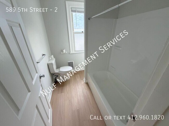 Building Photo - 589 5th St