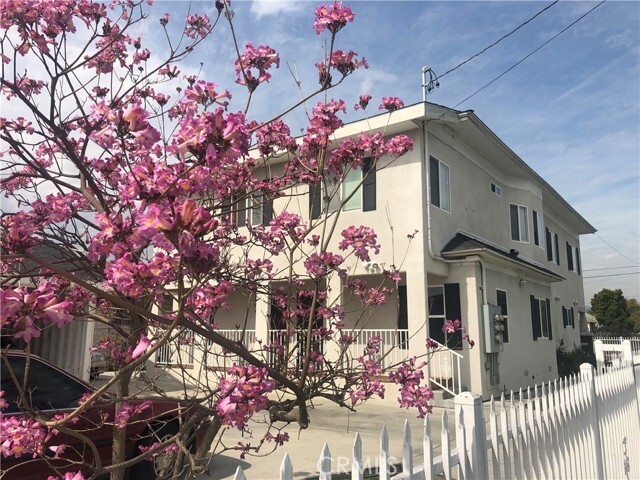 Building Photo - 956 E 43rd St