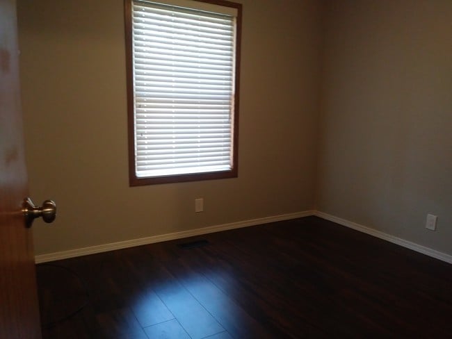 Building Photo - 5656 S Onaga Pl