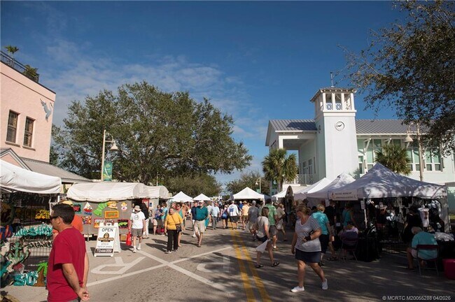 Building Photo - 2929 SE Ocean Blvd