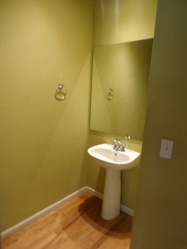 Building Photo - Belmar Townhome - 3 Bedroom, 3 Bathroom (70Vi)