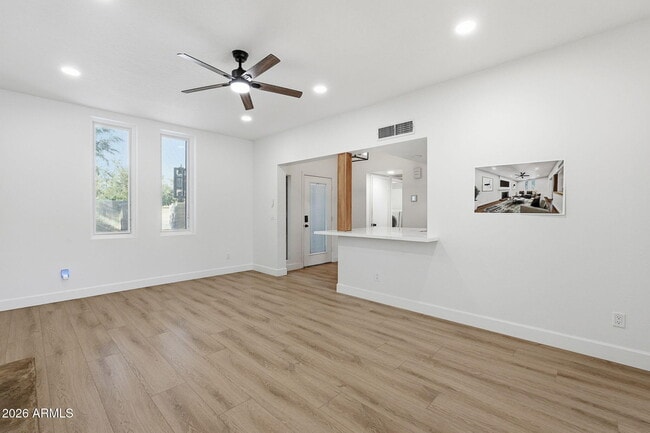 Building Photo - 6615 E Phelps Rd