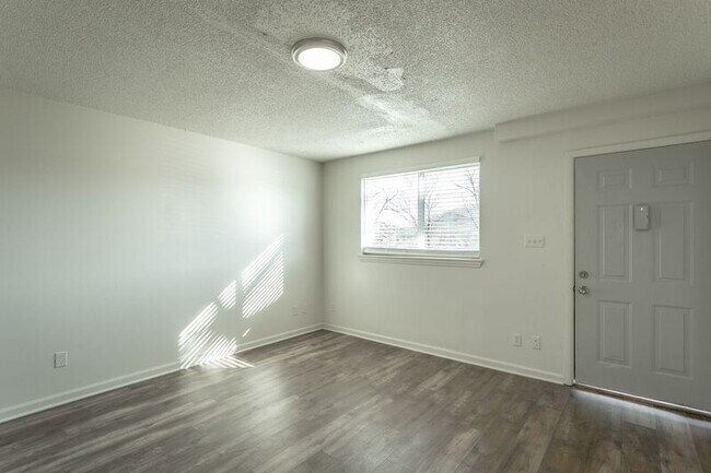 Building Photo - 127 Goodson Ave