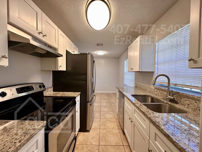 Building Photo - 411 Gilman Cir