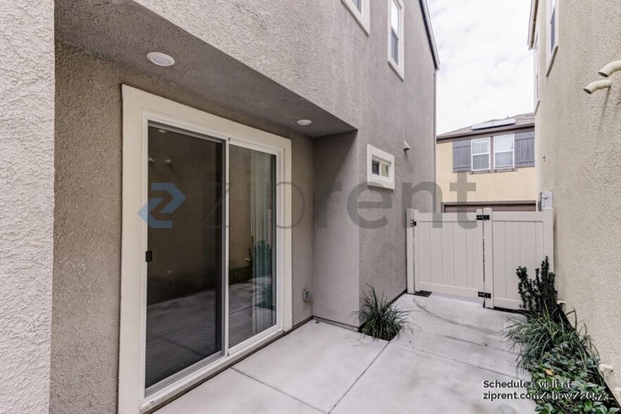 Building Photo - 4016 Matterhorn Pl