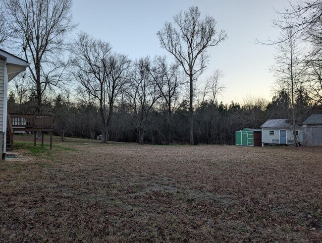 Building Photo - 8700 Doss Rd