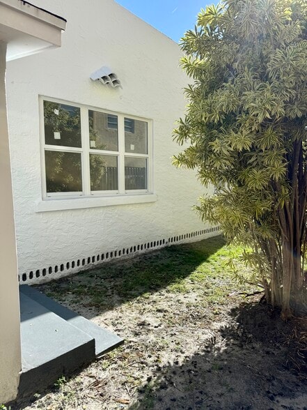 Side Yard - 340 NE 125th St