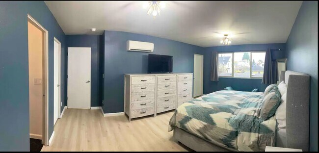 Building Photo - Boise Neighborhood New Construction 3-Story Home with All of the Amenities, Rooftop Patio, Fenced...