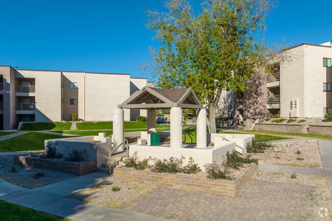 Building Photo - Arriva