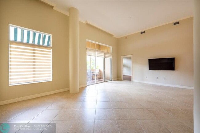 Building Photo - 16102 Emerald Estates Dr