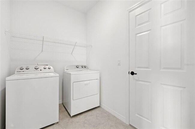 Building Photo - 5926 SW 76th Ct