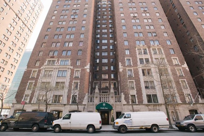 Building Photo - 5 Tudor City Pl