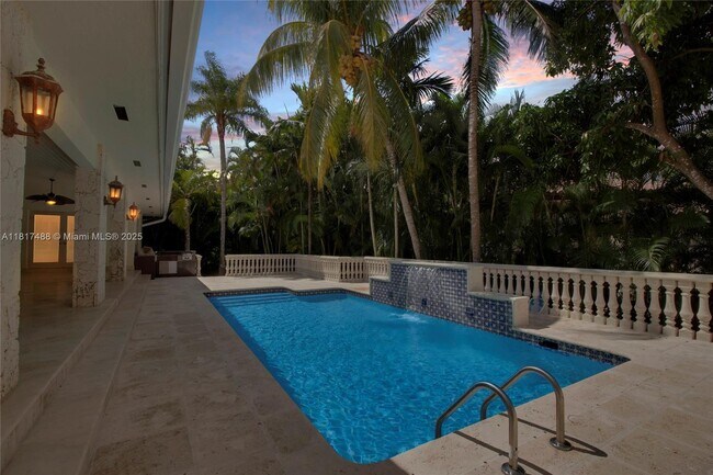 Building Photo - 236 Costanera Rd