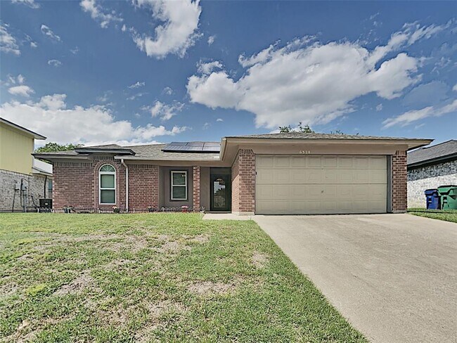 Primary Photo - 6328 Hunters Glen Dr